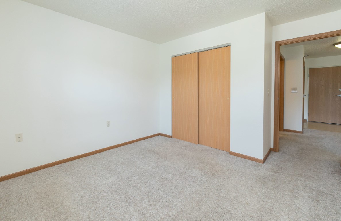 H Sunrise North 1bdrm 215 Bedroomb