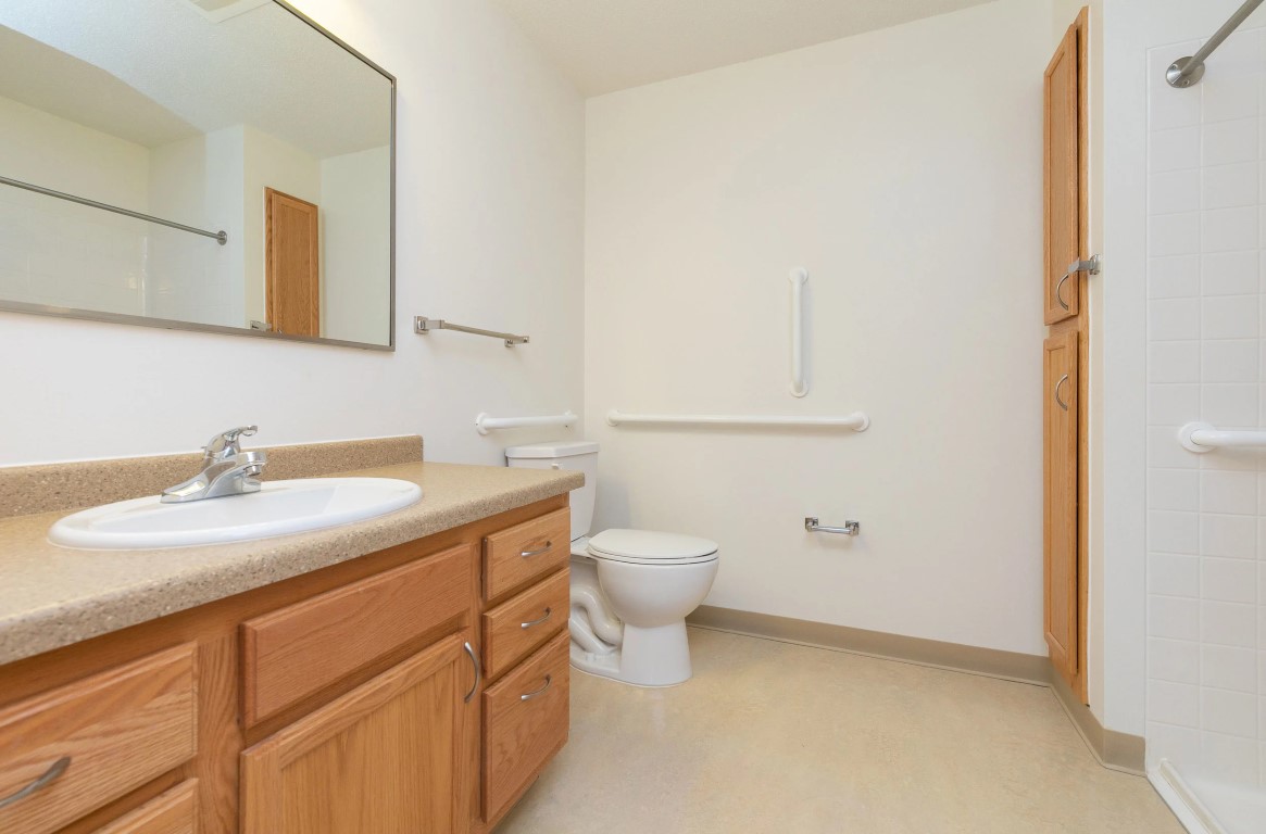 I Sunrise North 1bdrm 215 Bathrooma